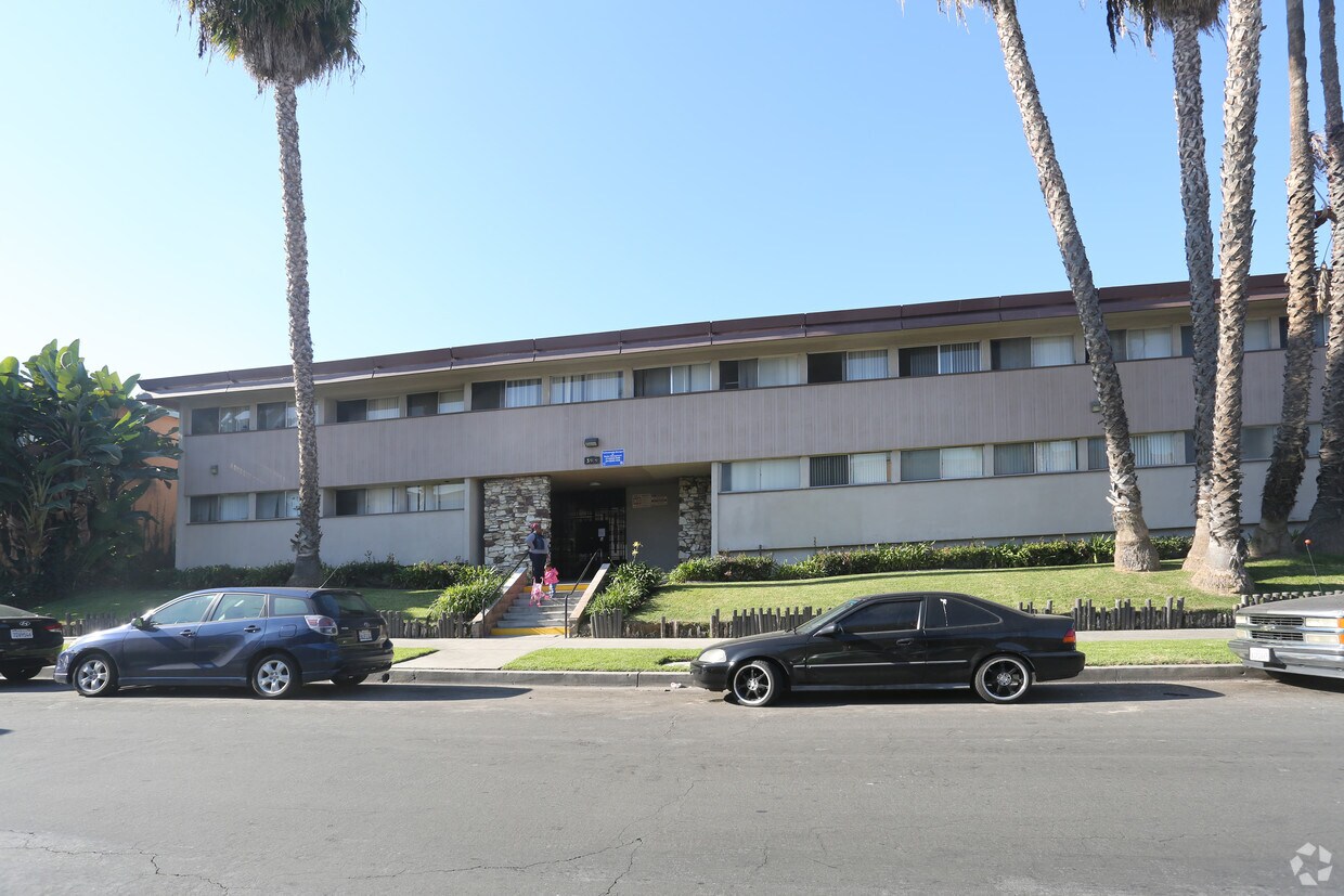 Building Photo - Nicolet Apartments