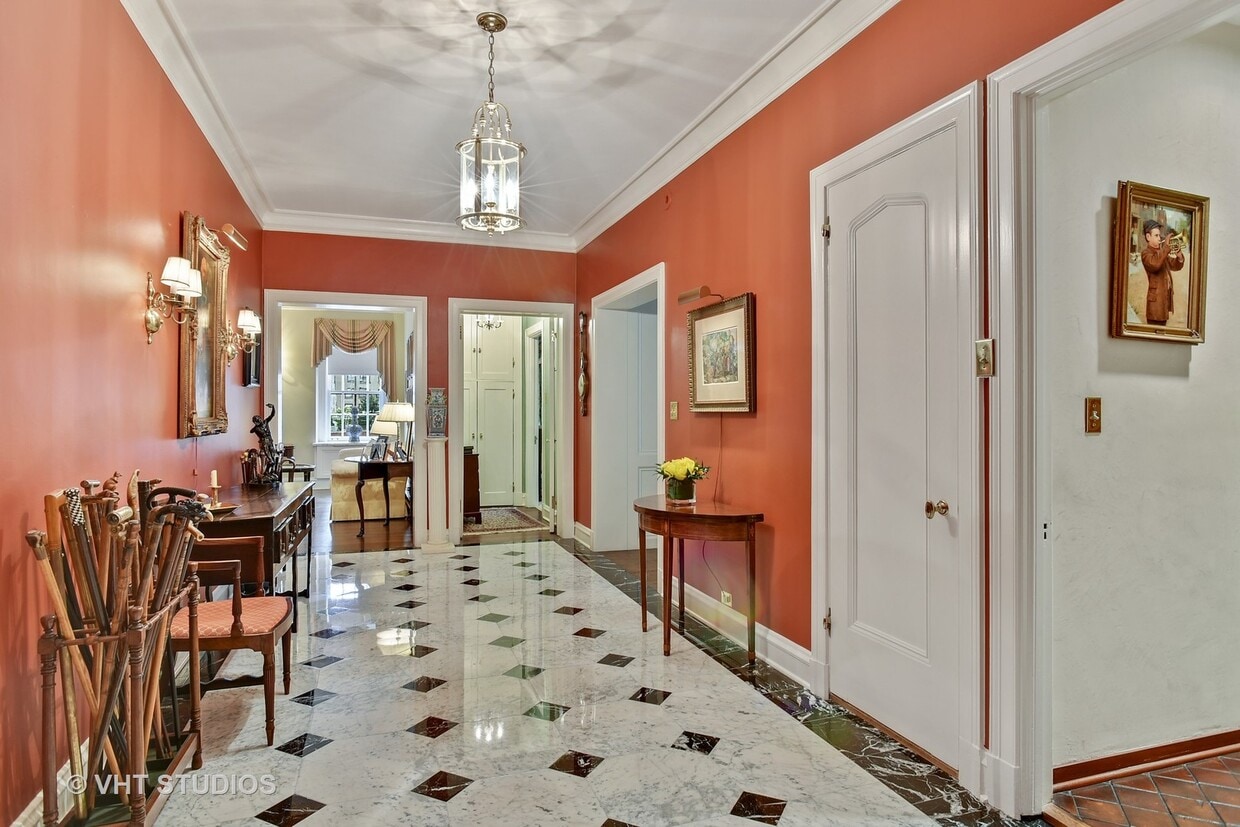 Primary Photo - 220 E Walton Pl