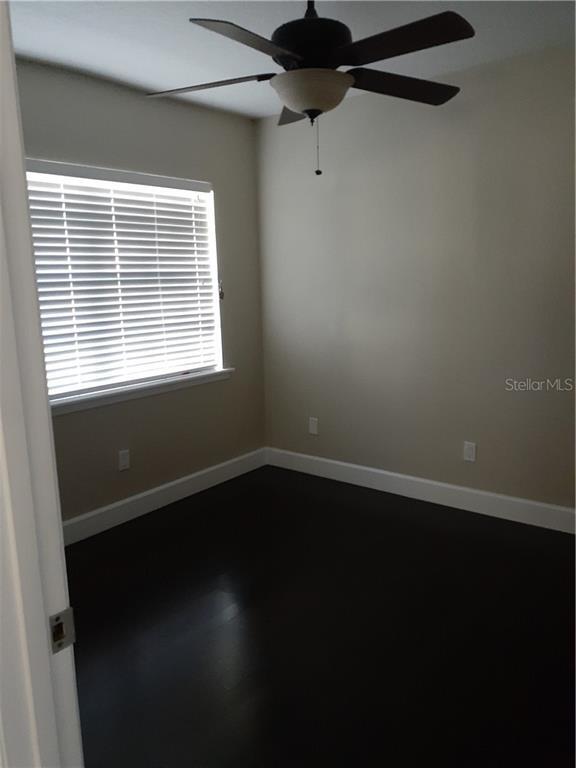 Foto del edificio - 22 N Fern Creek Ave