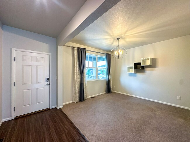 Building Photo - 17286 Bluetrail Ave