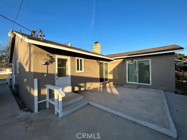 Building Photo - 408 E Jacaranda Ave