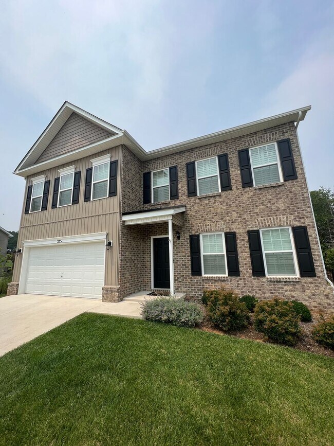Building Photo - 4 Bedroom Home in Campbell County
