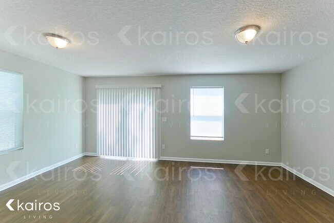 Building Photo - 1331 Mull St.