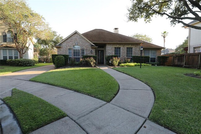 Foto del edificio - 12215 Shady Downs Dr