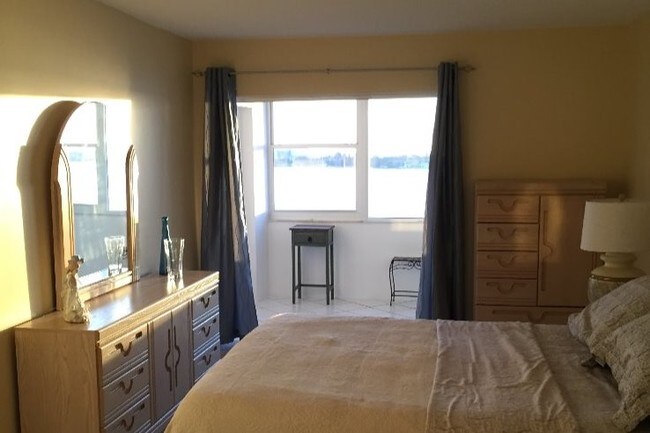Master Bedroom - 4750 Cove Cir