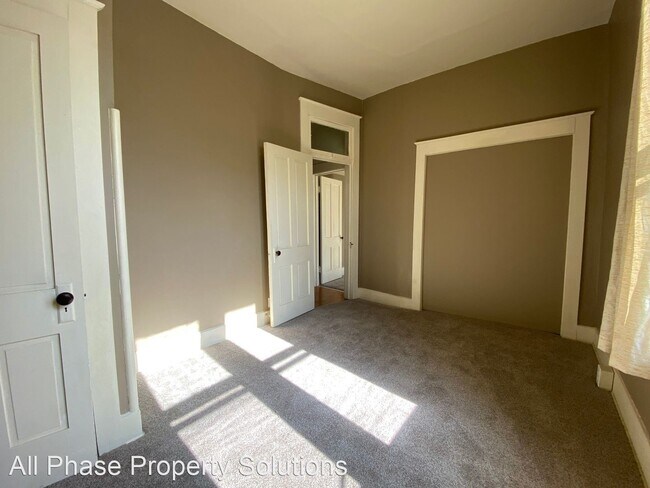 Foto del edificio - 308-310 S 12th St