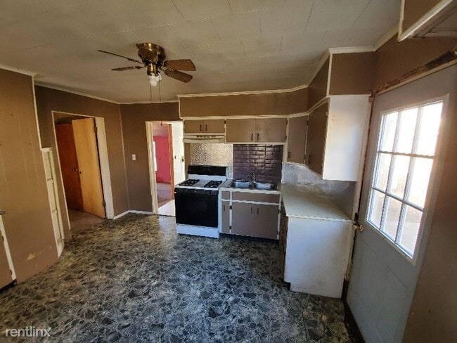 Building Photo - 2 br, 1 bath House - 907 Prairie Street