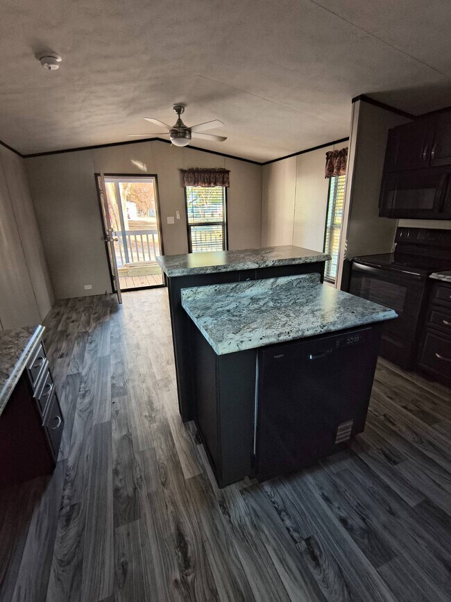 Foto del edificio - 1214 Roseport Rd