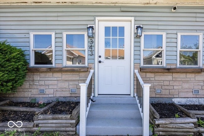 Building Photo - 343 S Walcott St