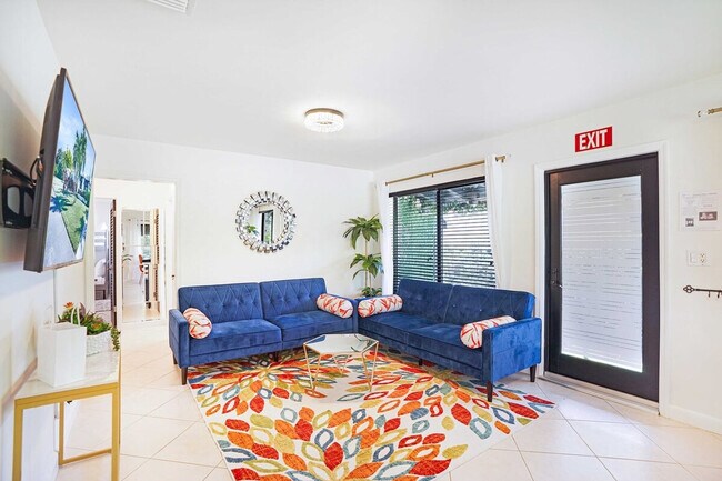 Foto del edificio - 1445 Tyler St