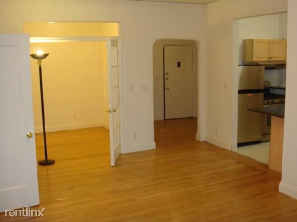 Building Photo - 2423 Blake St