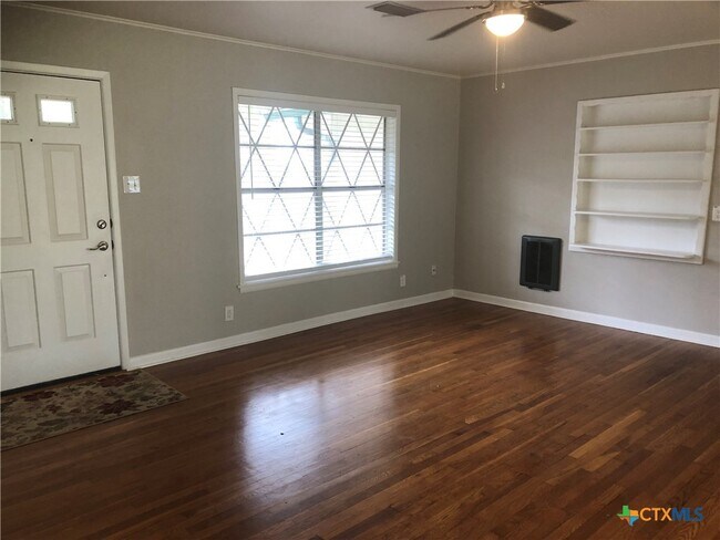 Foto del edificio - 1175 Canyon Dr