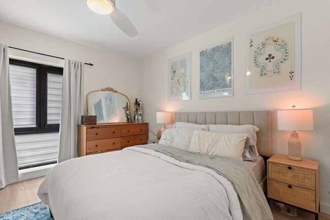 Foto del edificio - 11A Parker Hill Ave