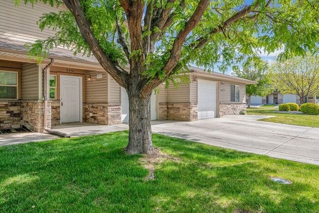 Building Photo - Spacious Multi-Level Townhome in Brookwillow