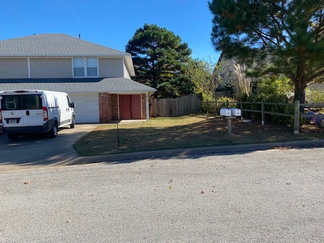 Building Photo - 1822 N Pointer Ln