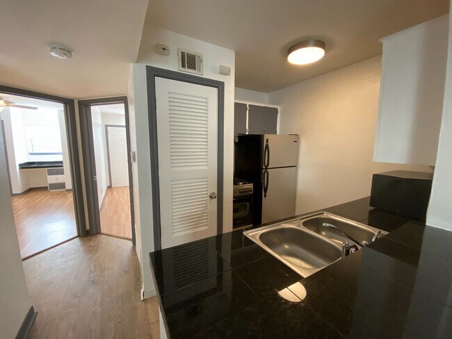 Foto del edificio - 4306 Avenue A
