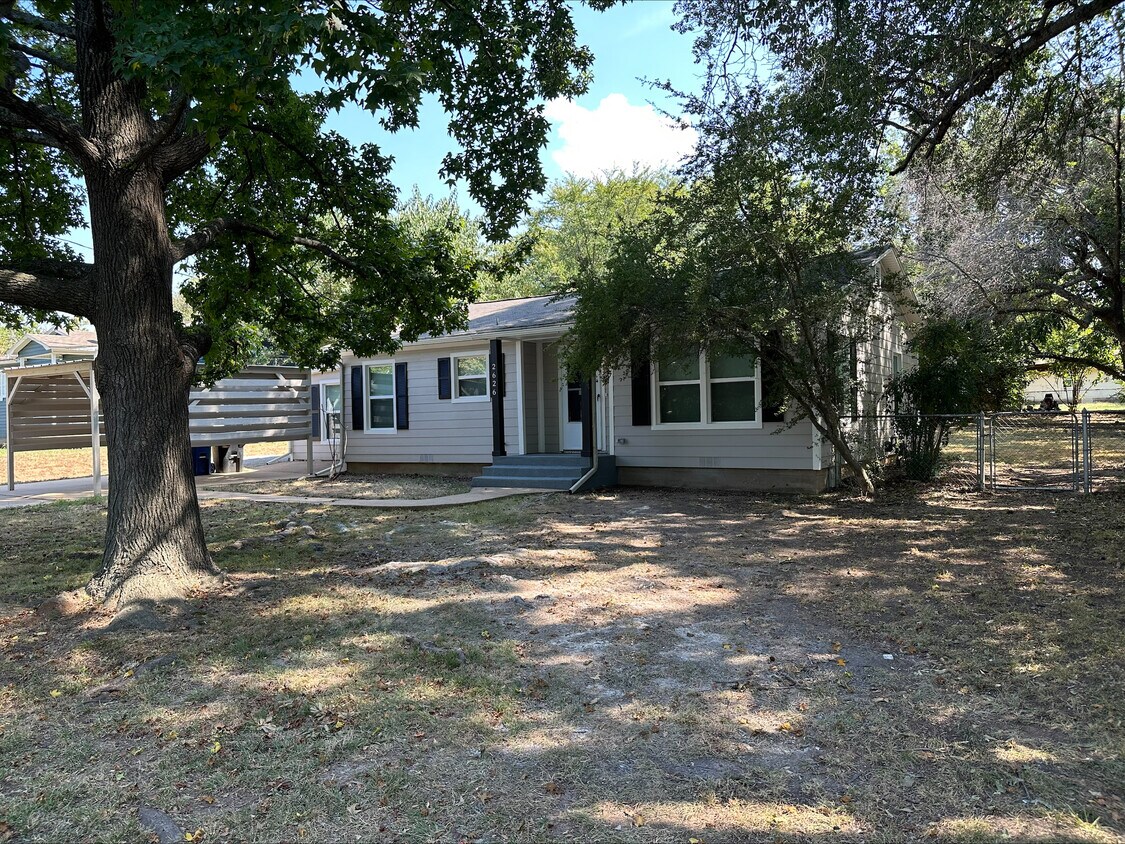 2626 W Johnson St, Denison, TX 75020 House Rental in Denison, TX