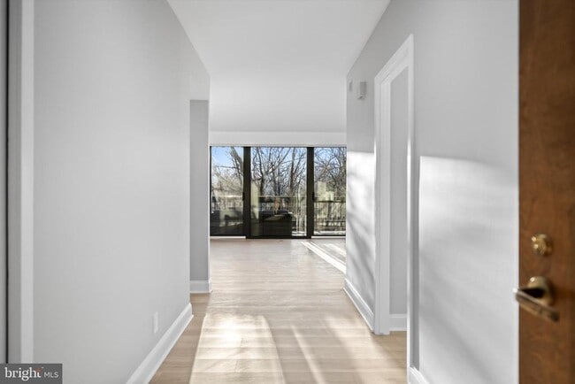 Building Photo - 5505 Seminary Rd