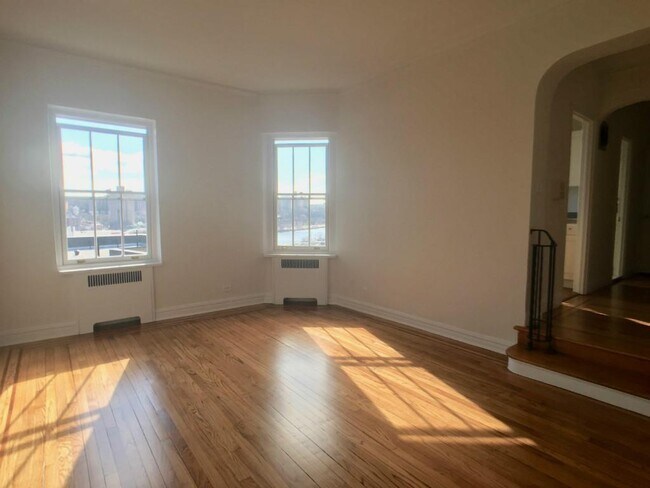 Building Photo - 135 West 225th Street