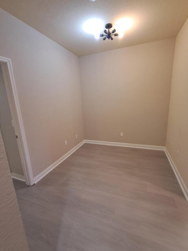 Foto del edificio - 10312 Wellington Parc Dr