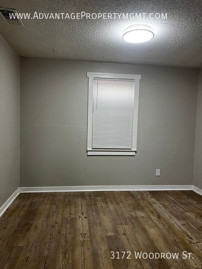 Foto del edificio - 3172 Woodrow St