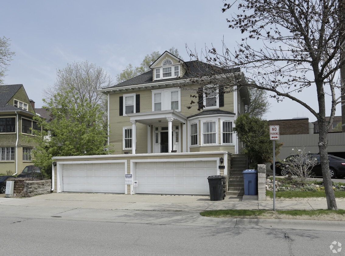 428 Groveland Ave, Minneapolis, MN 55403 Apartments in Minneapolis