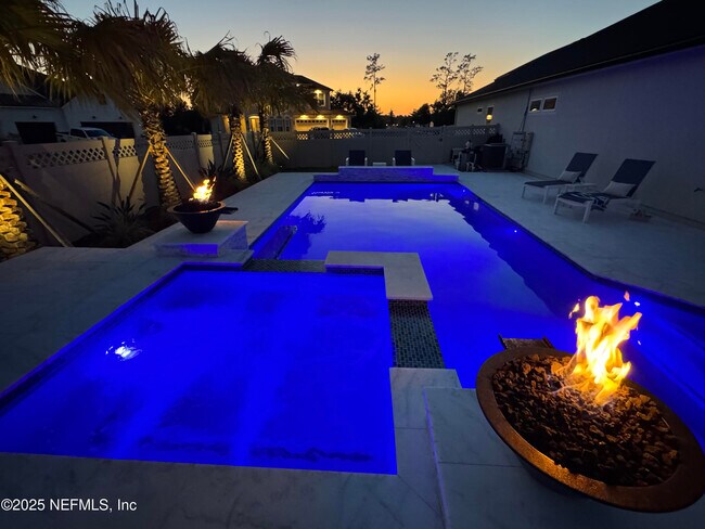 Foto del edificio - 318 Windwalker Dr