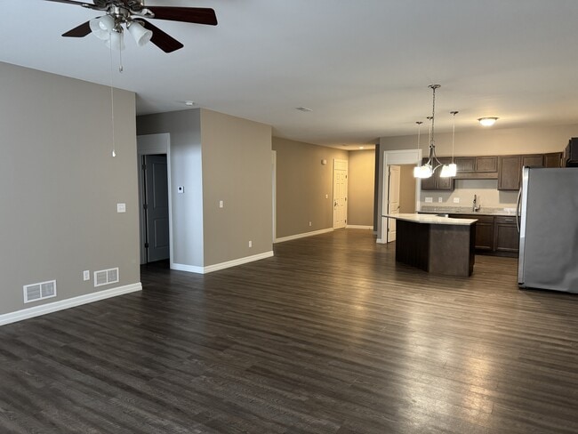 Foto del edificio - 11616 Willowbrook Rd