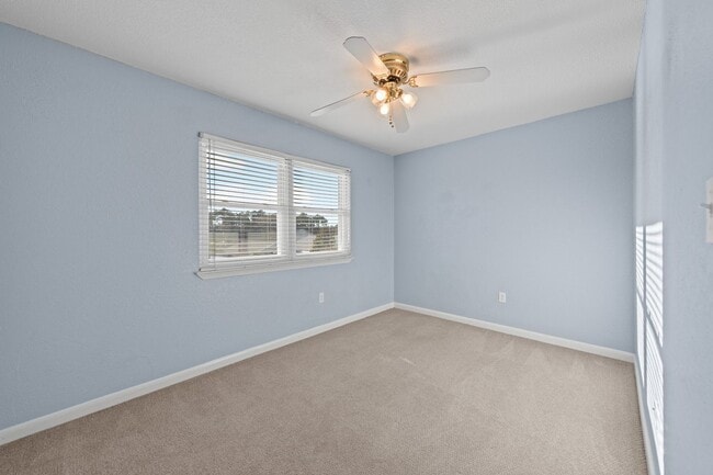 Building Photo - Waterfront Condo in Mary Esther!