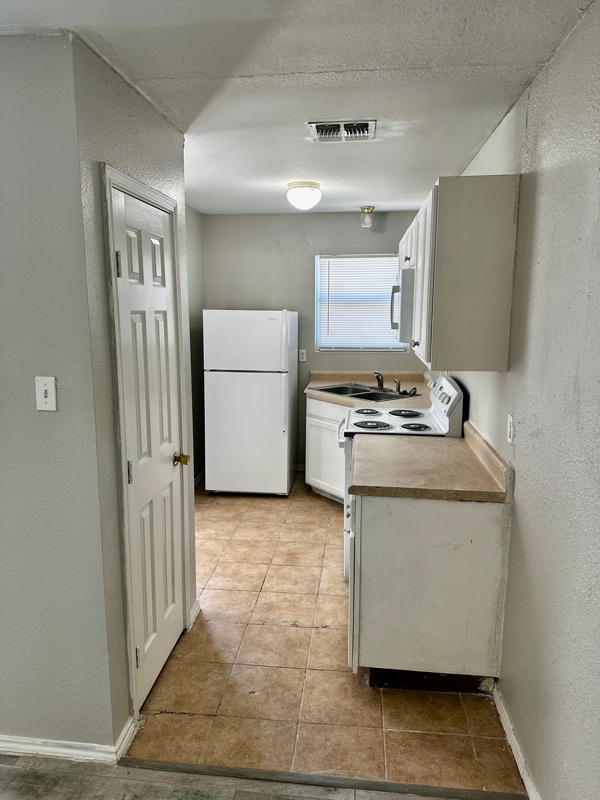 Building Photo - 768 Avondale Ave