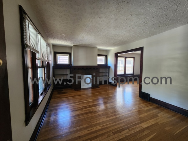 Building Photo - 9403 Clifton Blvd