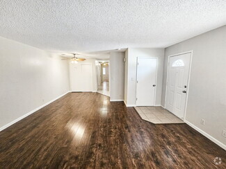 Building Photo - 305 S Richmond Rd