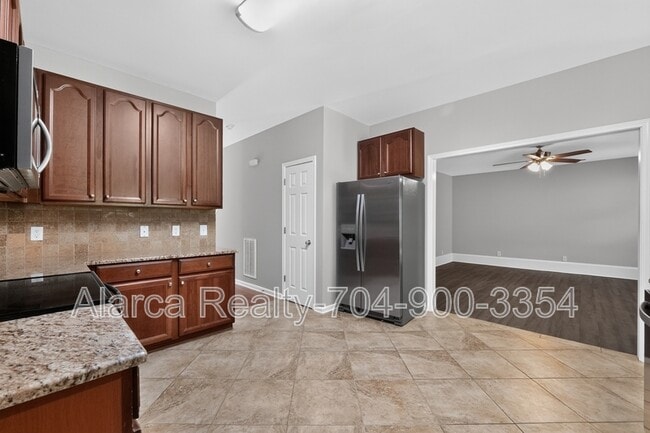 Foto del edificio - 2041 White Cedar Ln