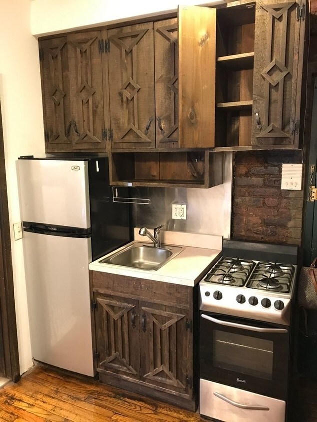 Foto principal - 520 E 14th St