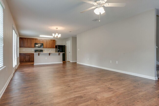 Foto del edificio - Beautiful 4-Bedroom Home - Wynfield Subdiv...