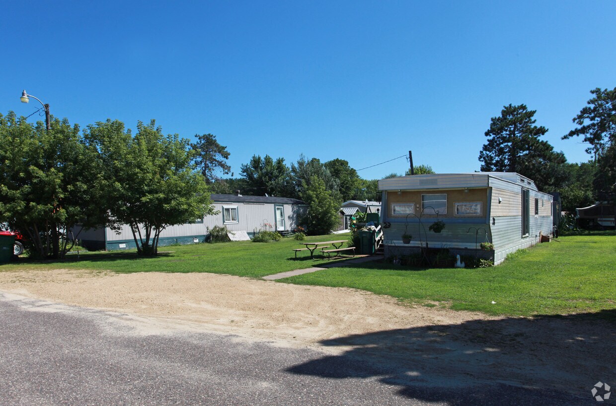 Riverside Mobile Home Park Apartments in New Richmond, WI