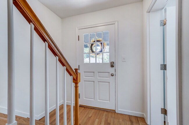 Foto del edificio - 227 Corona Ave