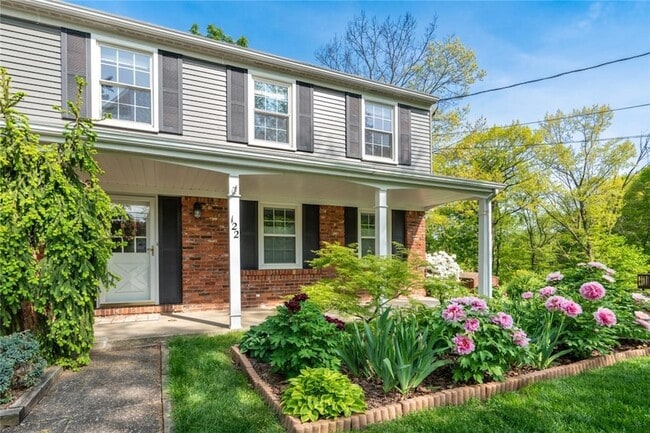 Building Photo - 122 Rivercrest Dr