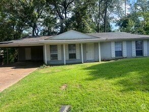 Building Photo - 107 Berryhill Pl