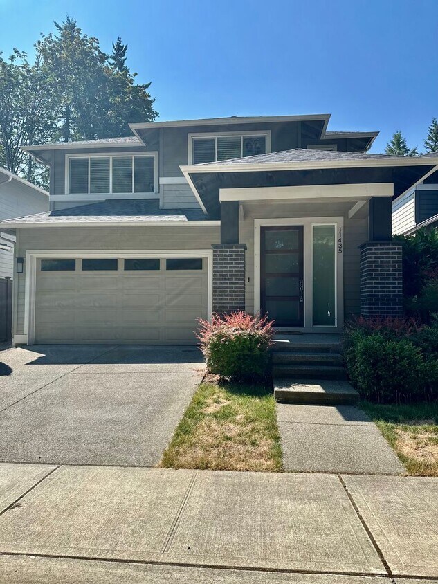 Foto principal - Luxury 4bed/2.5 bath home on Cul-de-sac!