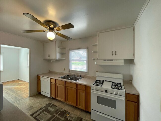 Building Photo - 203 Hessel Blvd