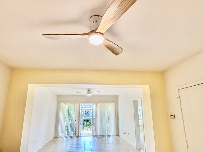 Building Photo - 497 Kailua Rd