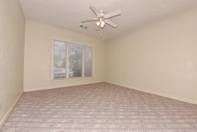 Foto del edificio - 2139 Heather Pl