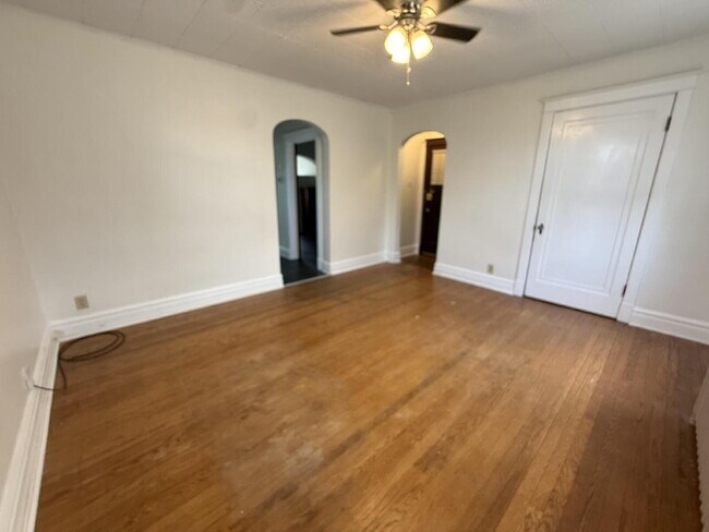 Foto del edificio - Large 1 Bed unit close to parks, great architecture and very walkable