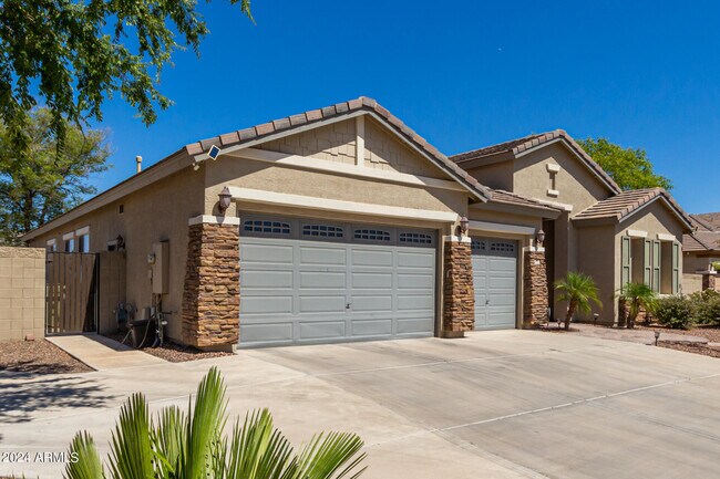 Foto del edificio - 7453 N 85th Dr