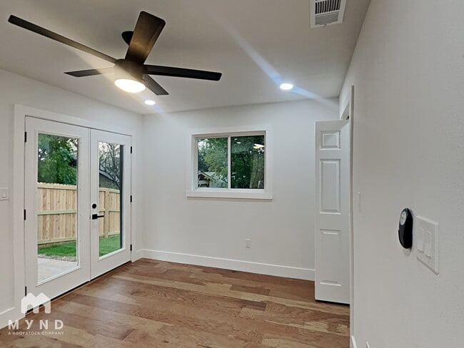 Foto del edificio - 1603 Rutland Dr