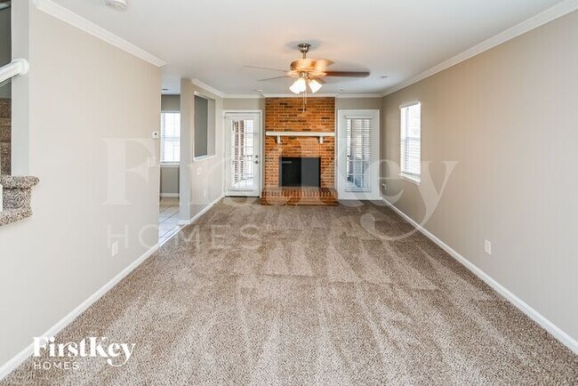 Foto del edificio - 2101 Killarney Pl