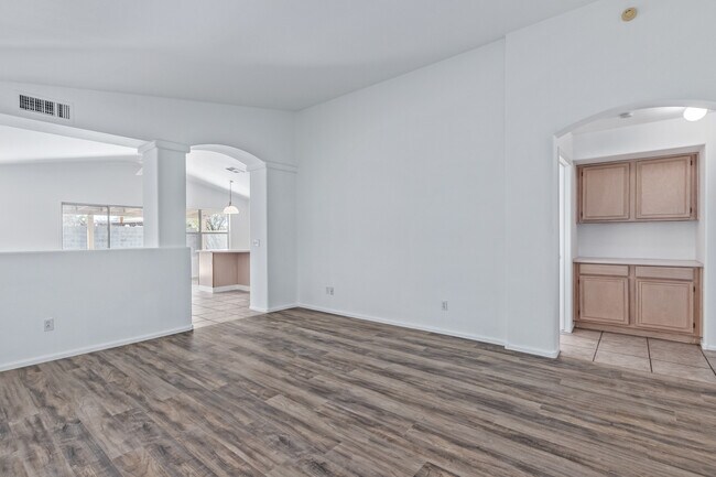 Foto del edificio - 3041 E Wahalla Ln