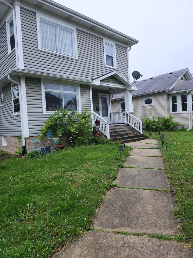 Foto principal - Duplex at 7101-7103 27th Avenue