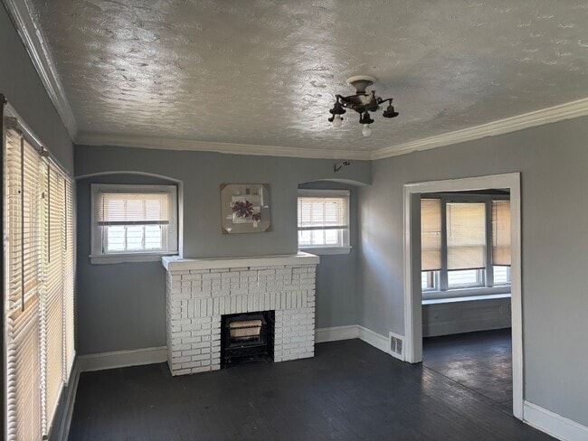 Building Photo - 12702 Iowa Ave